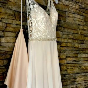 Morilee Madeline Garner wedding dress size 5-6
